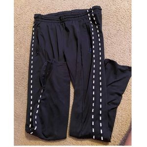 black legging pants